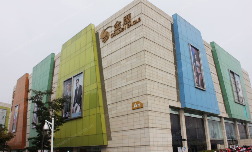 边坝金鹰奥莱城